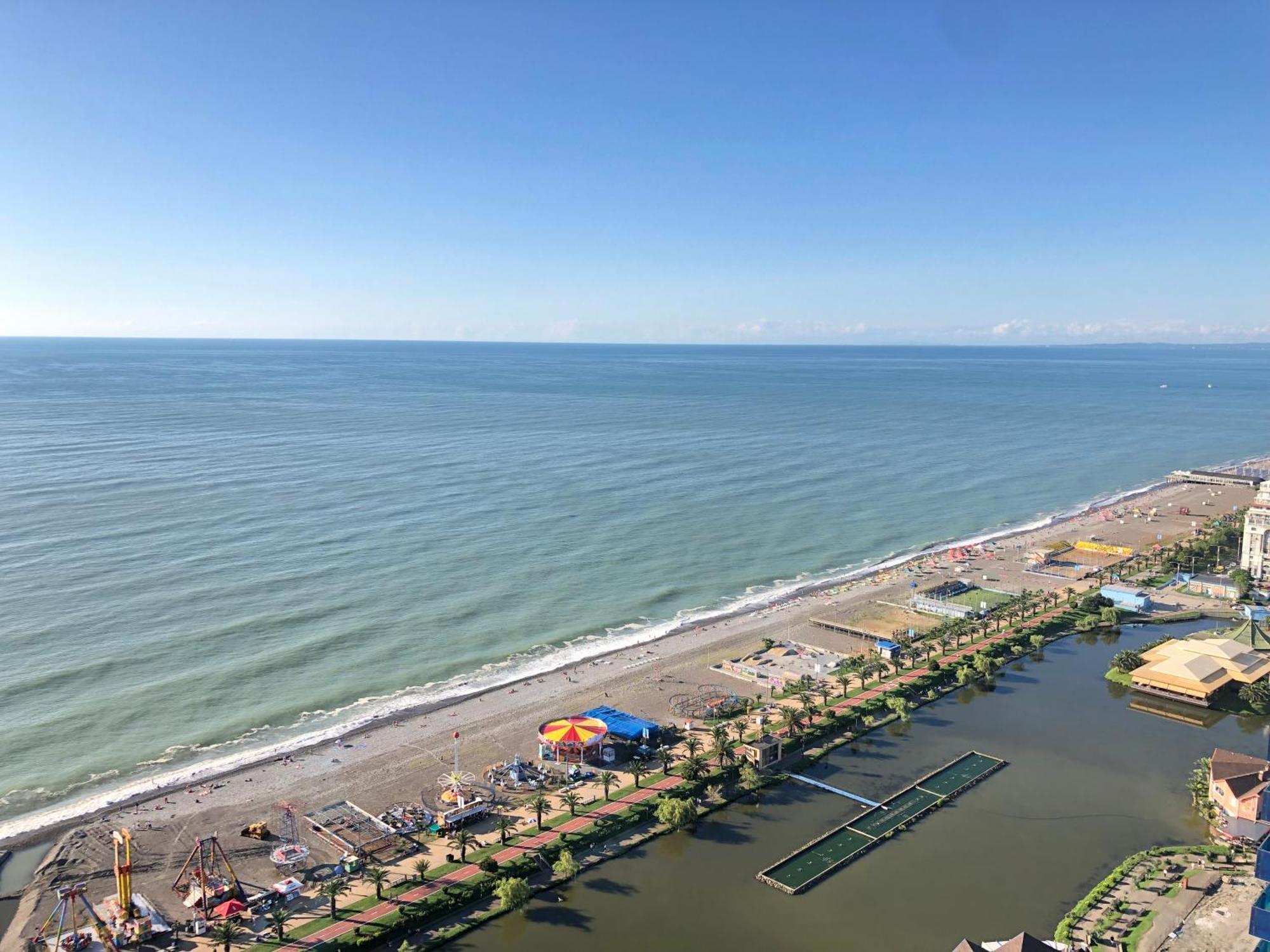Orbi City Apartments On The Beach Batumi Exterior photo